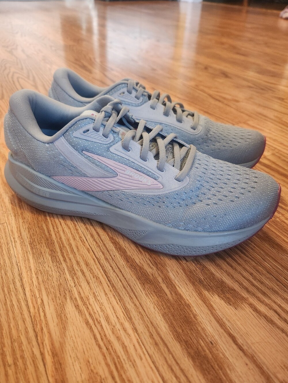 Brooks Adrenaline GTS 24 Women's Running/Walking Shoes